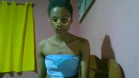 juliexexy online show from 12.20.24
