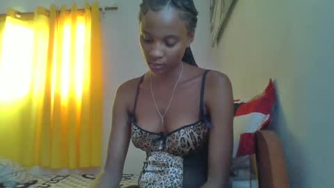 juliexexy online show from 02.18.25