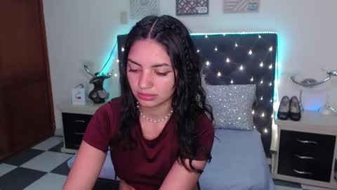 Snapshot of juliieth_miller chatting on 12.21.24 Juliieth Miller online show from 12.21.24