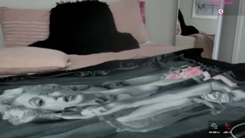 Snapshot of julimonroe chatting on 01.02.25 Juli Monroe online show from 01.02.25