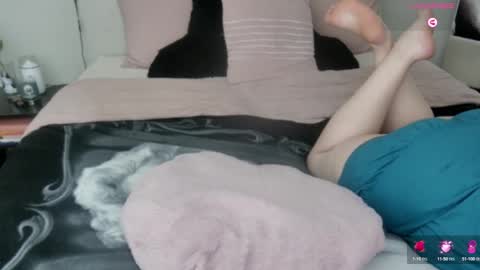 Snapshot of julimonroe chatting on 01.31.25 Juli Monroe online show from 01.31.25