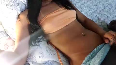 julinhaaq online show from 11.12.25