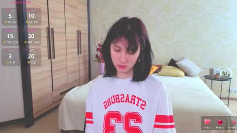 Snapshot of julissweet chatting on 10.04.25 Asmodeus online show from 10.04.25