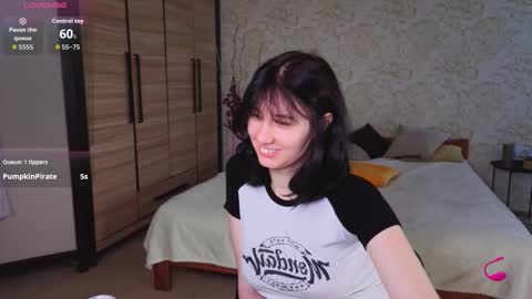 Snapshot of julissweet chatting on 10.25.25 Asmodeus online show from 10.25.25