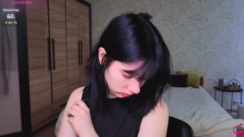 Snapshot of julissweet chatting on 11.01.25 Asmodeus online show from 11.01.25