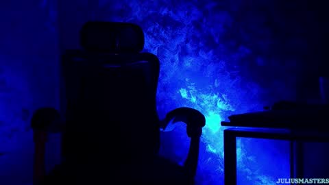 JULiUS   online show from 02.03.26