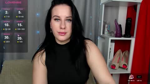 JuliyaMayers online show from 11.10.25