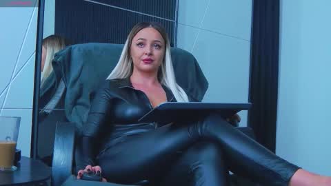 Julia online show from 10.18.25