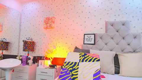 Snapshot of jullietareyes chatting on 09.09.25 Julieta Reyes online show from 09.09.25