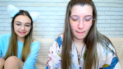 Snapshot of jullymood chatting on 02.15.26 DoubleCherry online show from 02.15.26