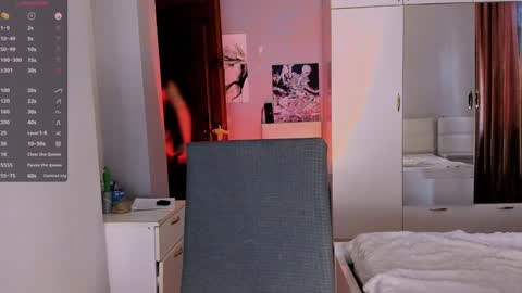 Snapshot of july_slowdive chatting on 01.05.25 Julie online show from 01.05.25