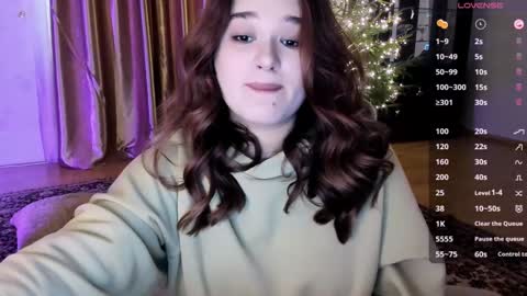 Snapshot of july_slowdive chatting on 01.15.25 Julie online show from 01.15.25