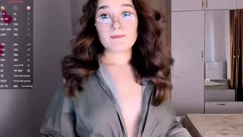 Snapshot of july_slowdive chatting on 02.27.25 Julie online show from 02.27.25