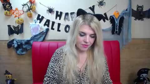 Snapshot of julya_barbi chatting on 10.24.25 Julya Barbi online show from 10.24.25