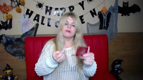 Snapshot of julya_barbi chatting on 10.30.25 Julya Barbi online show from 10.30.25