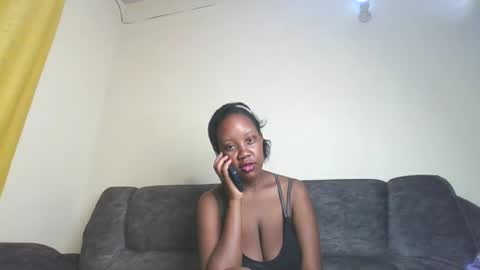 Snapshot of junebeiby chatting on 02.22.26 queen online show from 02.22.26