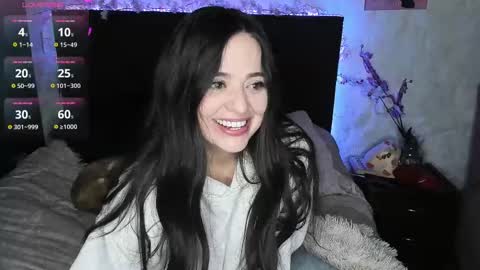 Snapshot of junee_ chatting on 09.19.25 Maria online show from 09.19.25