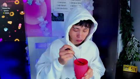 Snapshot of juniior0_0 chatting on 02.16.25 Junior online show from 02.16.25