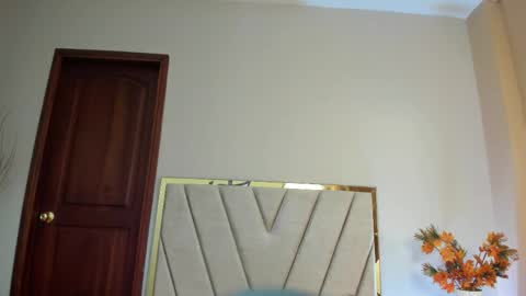 Jupiter Fox online show from 04.22.26