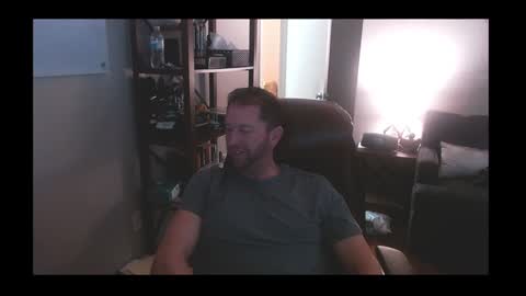 Snapshot of jusbeaz8722 chatting on 12.31.24 JustnSide Unexxst online show from 12.31.24