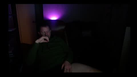 Snapshot of jusbeaz8722 chatting on 01.14.25 JustnSide Unexxst online show from 01.14.25