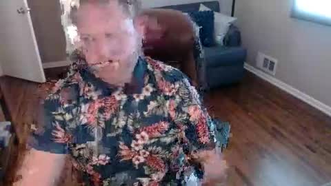 Snapshot of jusbeaz8722 chatting on 02.25.26 JustnSide Unexxst online show from 02.25.26