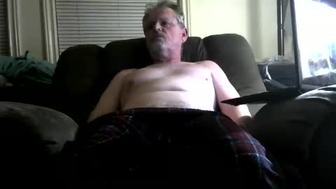 Snapshot of just2look2watch chatting on 01.04.25 just2look2watch online show from 01.04.25