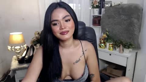 Snapshot of just_aleah chatting on 12.13.24 MY IG aleahgomez17 online show from 12.13.24