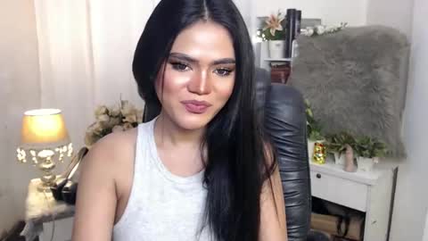 Snapshot of just_aleah chatting on 12.18.24 MY IG aleahgomez17 online show from 12.18.24