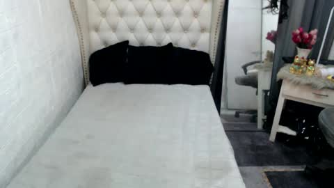 Snapshot of just_aleah chatting on 02.27.25 MY IG aleahgomez17 online show from 02.27.25