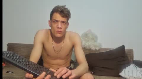 Snapshot of just_alexx12 chatting on 12.29.24 just_alexx12 online show from 12.29.24