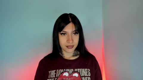 Ann independent model online show from 02.11.25