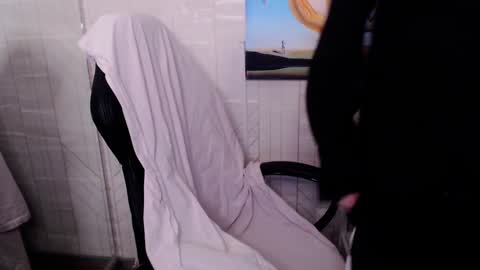 Snapshot of just_gay_ chatting on 02.06.25 just_gay_ online show from 02.06.25