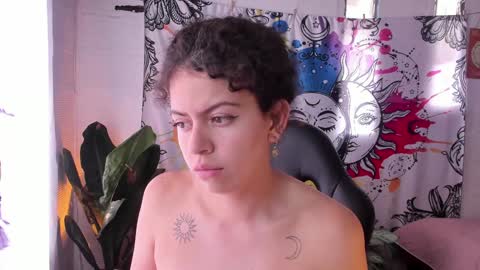 Snapshot of just_katiex chatting on 02.08.25 Sofia online show from 02.08.25