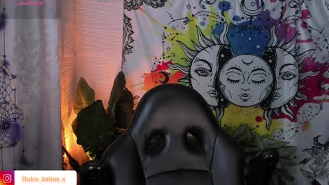 Snapshot of just_katiex chatting on 02.19.25 Sofia online show from 02.19.25