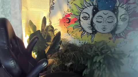 Snapshot of just_katiex chatting on 02.21.25 Sofia online show from 02.21.25