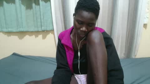 Lyra online show from 11.04.25