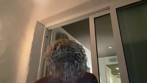 Snapshot of justaladuk chatting on 06.26.26 LOUIE online show from 06.26.26