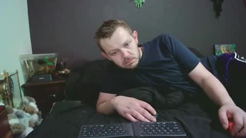 Snapshot of justclickthis chatting on 11.30.25 justclickthis online show from 11.30.25