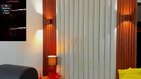 Snapshot of justin_mack_ chatting on 10.30.25 Justin online show from 10.30.25