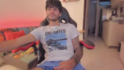 Snapshot of justin_stark1 chatting on 11.12.25 Diego online show from 11.12.25