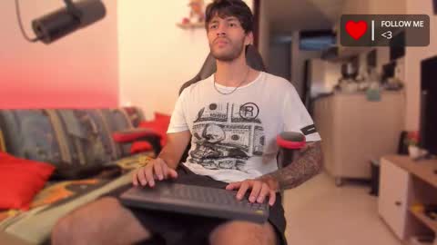 Snapshot of justin_stark1 chatting on 11.27.25 Diego online show from 11.27.25