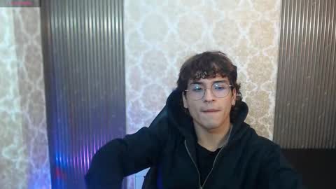 Snapshot of justin_tay1 chatting on 02.25.26 justin online show from 02.25.26