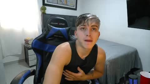 Snapshot of justin_trevor chatting on 04.29.26 Justin trevor online show from 04.29.26