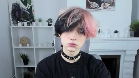 JUSTIN online show from 10.11.25