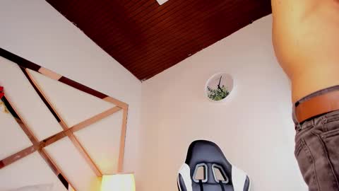 Snapshot of justin_valverde chatting on 02.15.26 Justin online show from 02.15.26