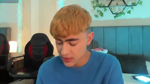 Snapshot of justinbe_ chatting on 09.16.25 Justin online show from 09.16.25