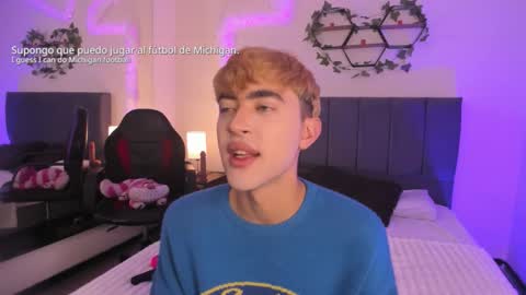 Snapshot of justinbe_ chatting on 10.15.25 Justin online show from 10.15.25