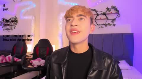 Snapshot of justinbe_ chatting on 10.17.25 Justin online show from 10.17.25