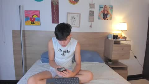 Justin online show from 10.08.25